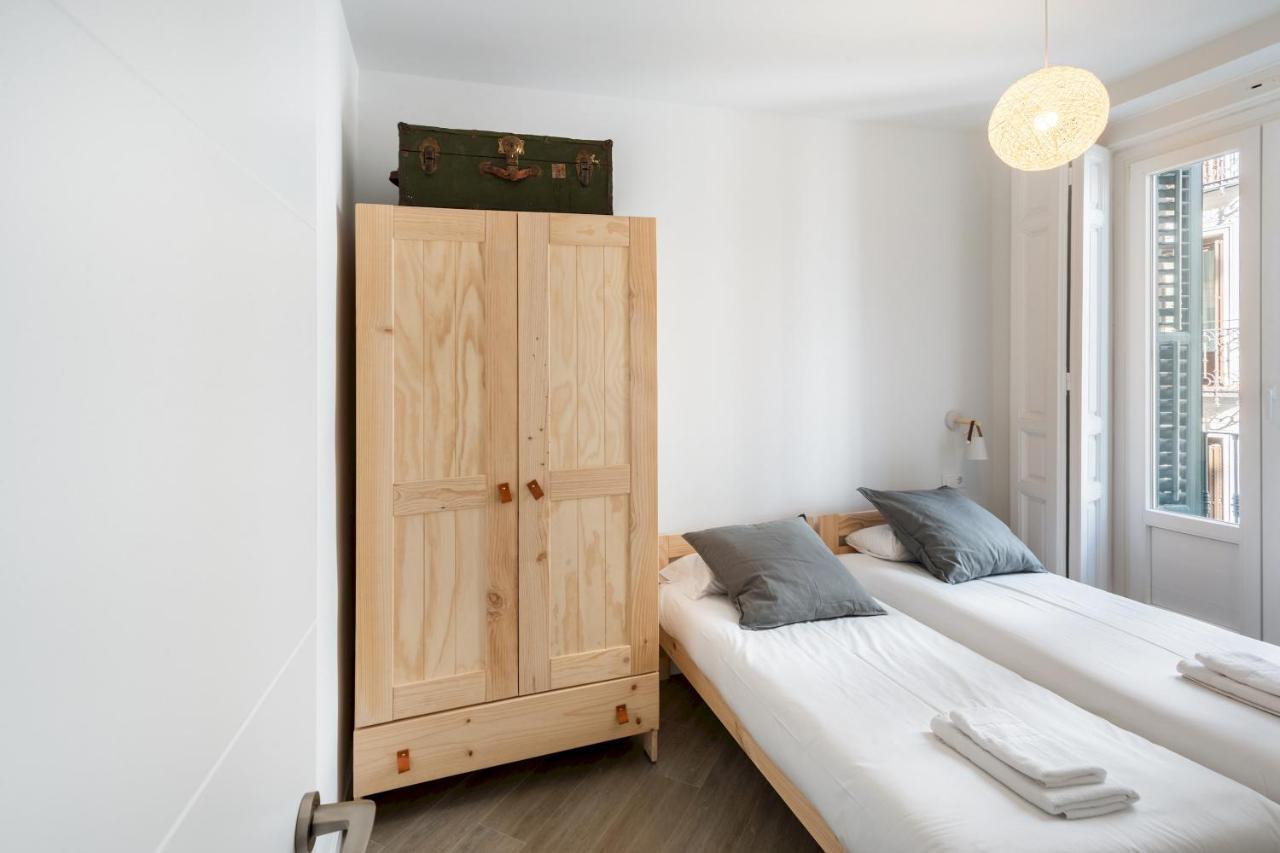 Apartment 4 Bedrooms 3 Bathrooms Furnished - Sol - Bright & Fully Equipped - Mintystay