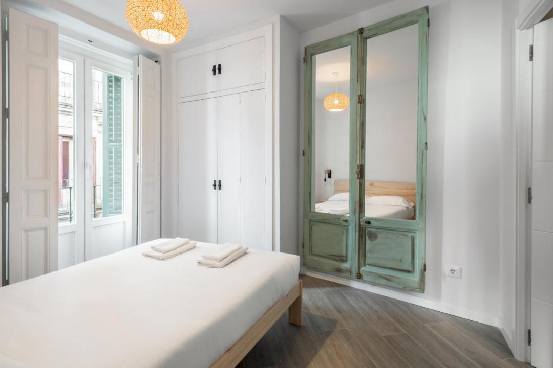 4 Bedrooms 3 Bathrooms Furnished - Sol - Bright & Fully Equipped - Mintystay Apartment Madrid