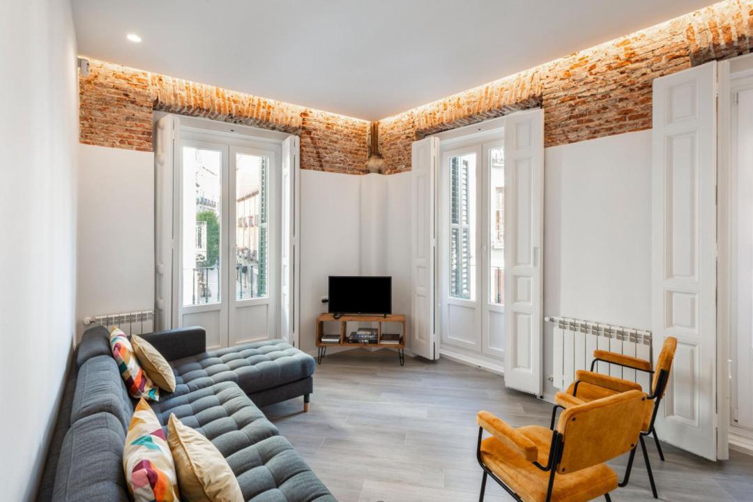 Apartment 4 Bedrooms 3 Bathrooms Furnished - Sol - Bright & Fully Equipped - Mintystay